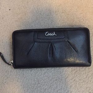 Coach zip around wallet black